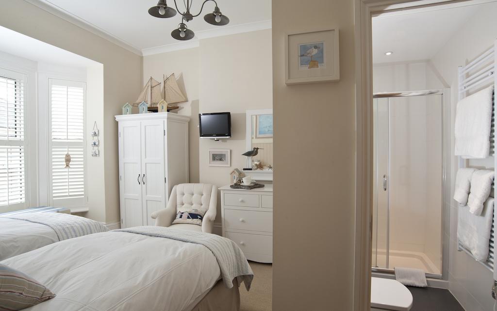 Cavendish Lodge Portsmouth Room photo